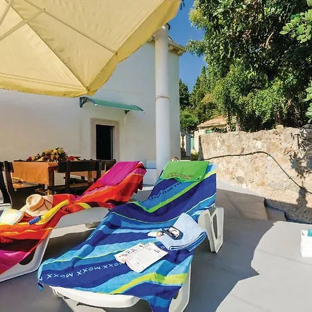 Three-bedroom In Kolocep Kolocep Island