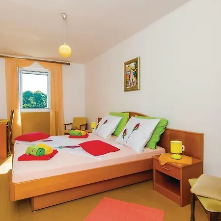 Three-bedroom In Kolocep Lejlighed